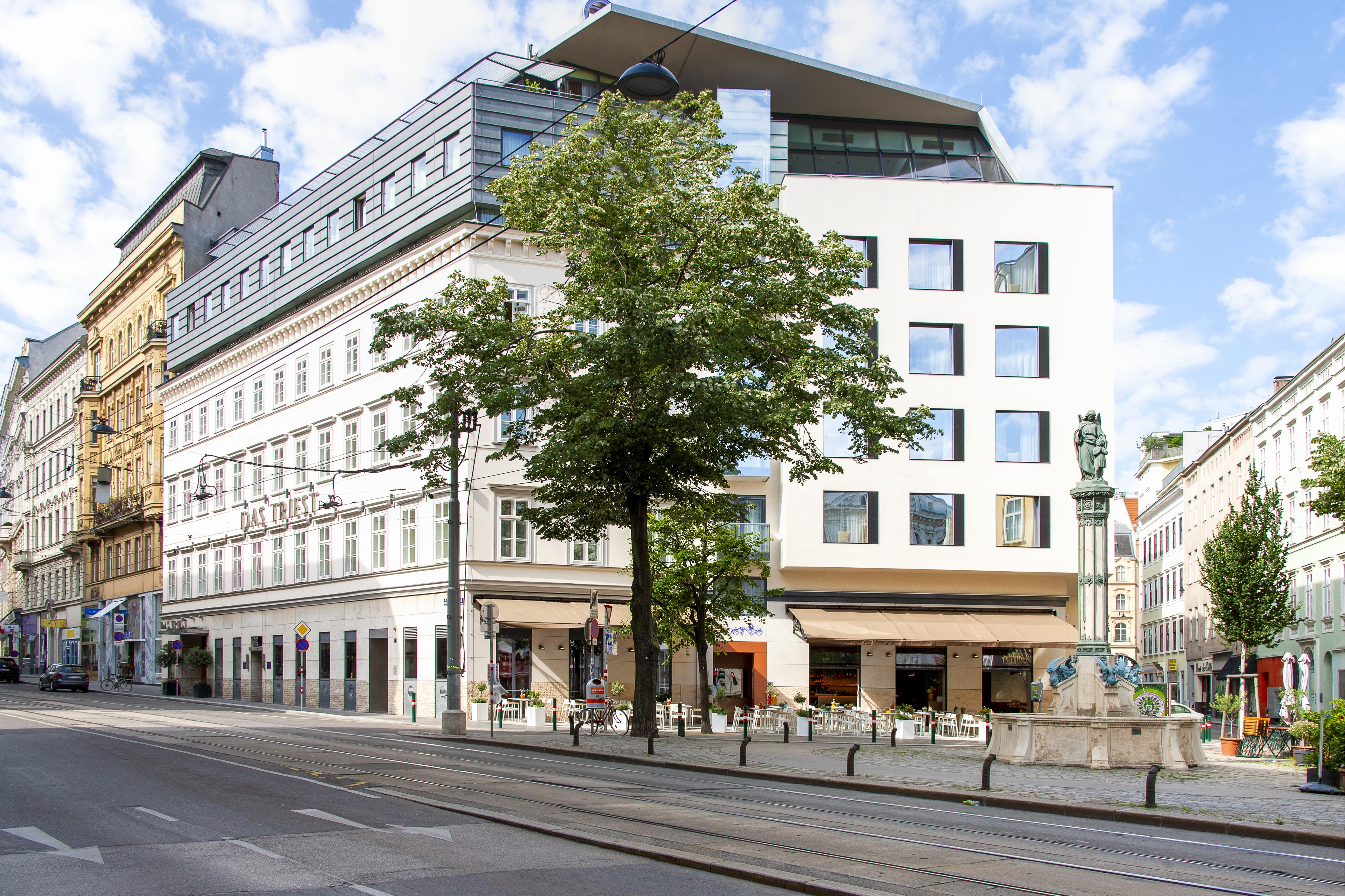 Radisson Blu Das Triest Hotel, Wina Bagian luar foto