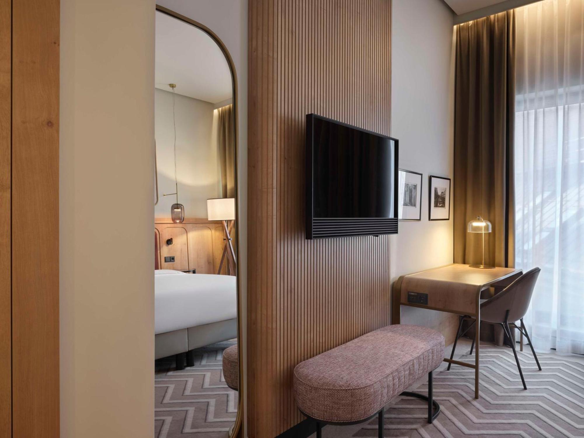 Radisson Blu Das Triest Hotel, Wina Bagian luar foto