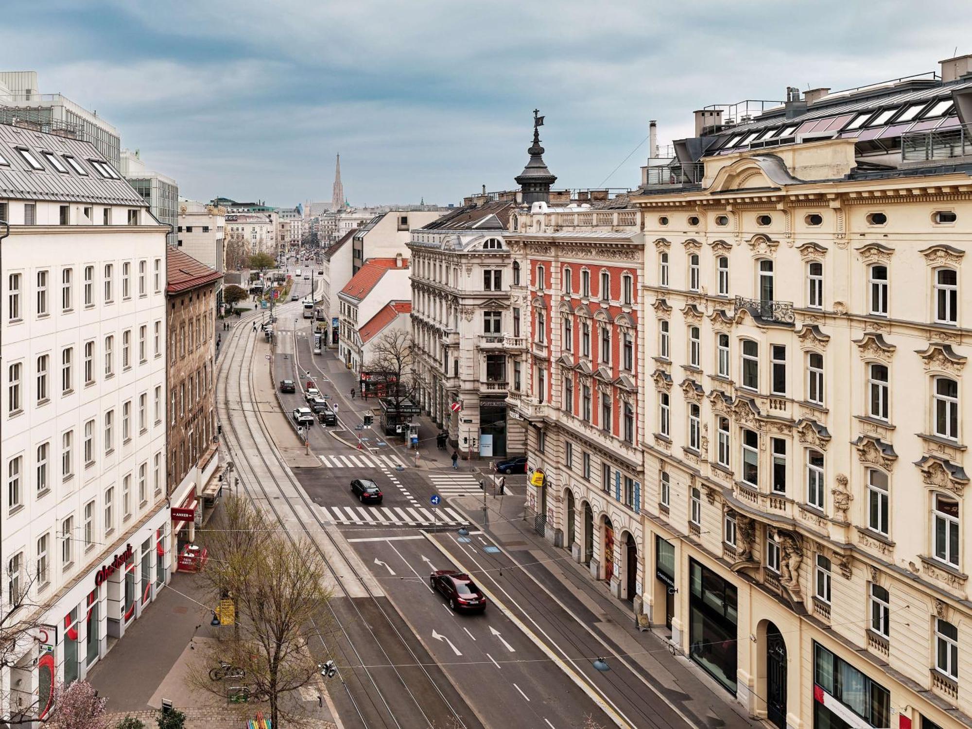 Radisson Blu Das Triest Hotel, Wina Bagian luar foto