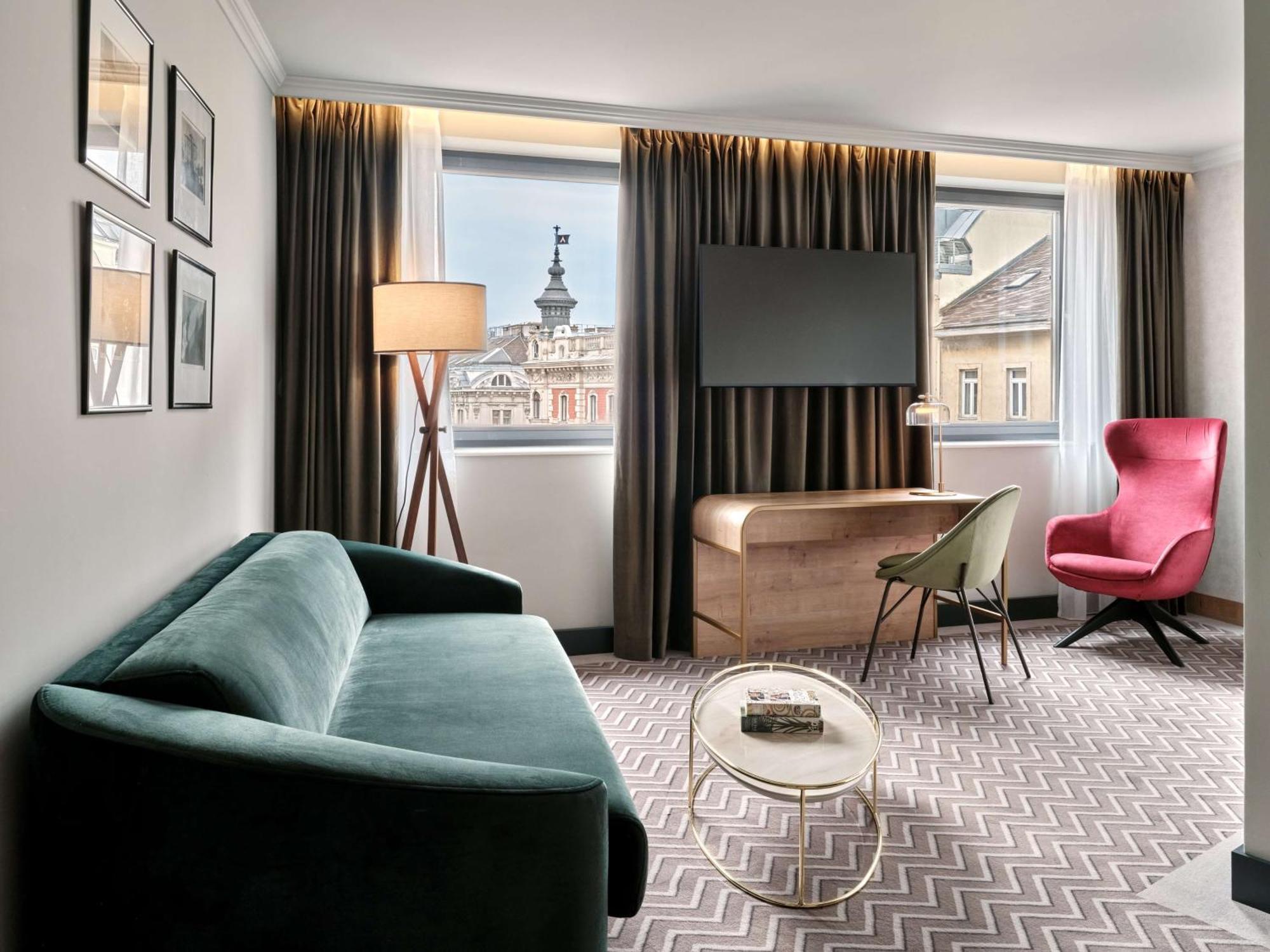 Radisson Blu Das Triest Hotel, Wina Bagian luar foto