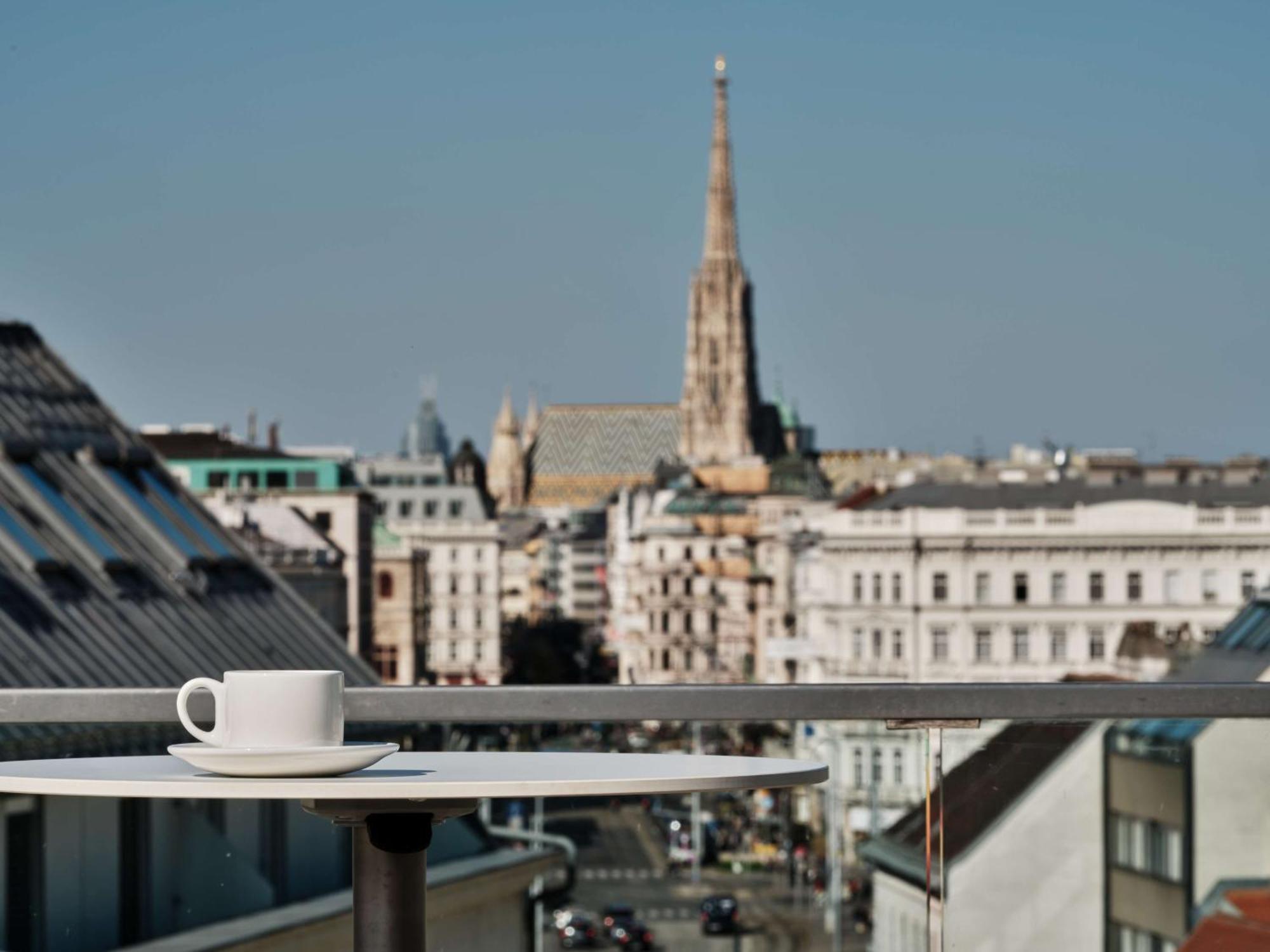 Radisson Blu Das Triest Hotel, Wina Bagian luar foto