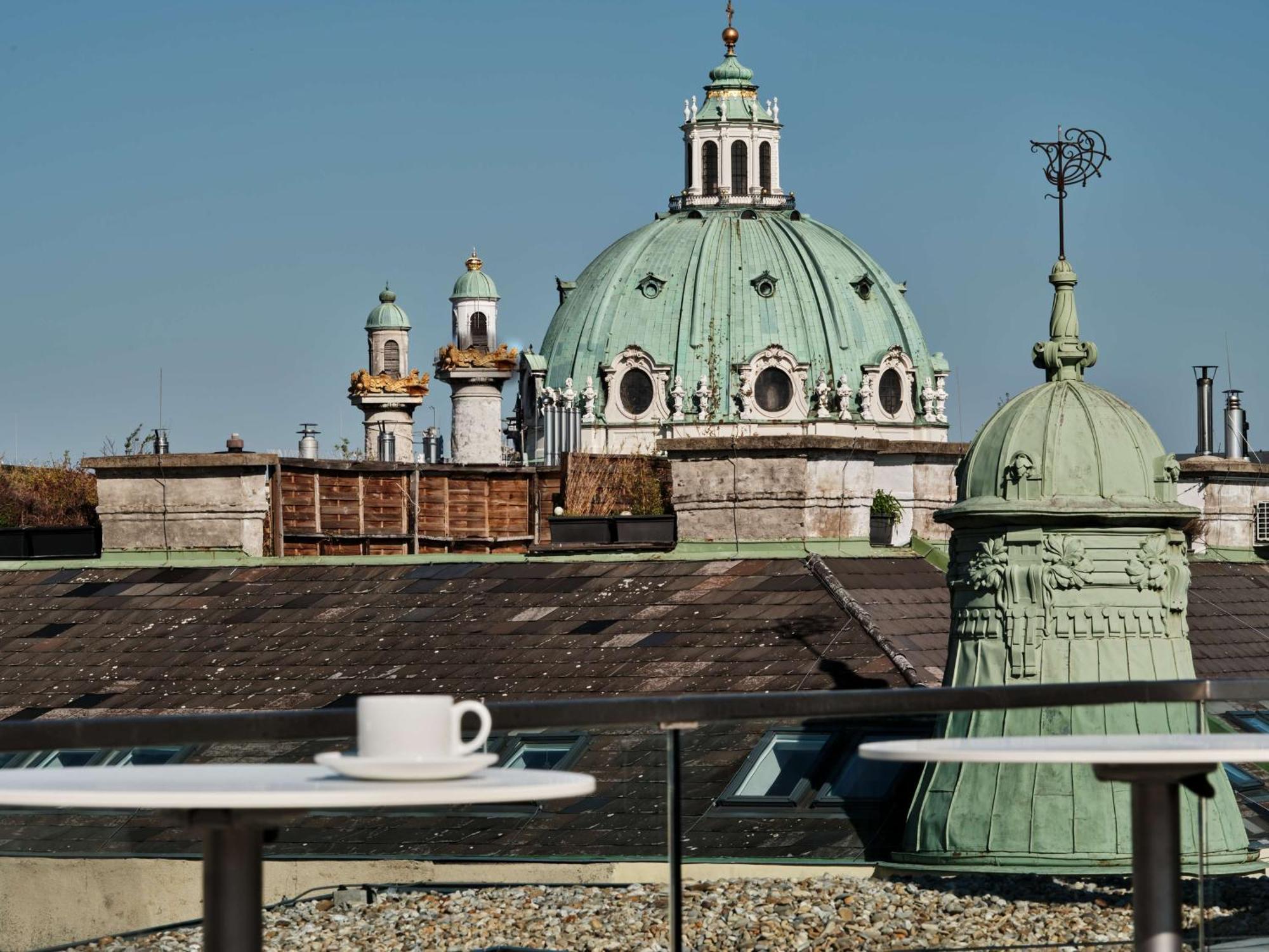 Radisson Blu Das Triest Hotel, Wina Bagian luar foto